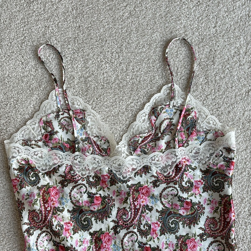 Vintage Y2K Victoria Secret Pink‎ Floral Lace Pleated Satin Nightgown Size Small - Picture 5 of 14